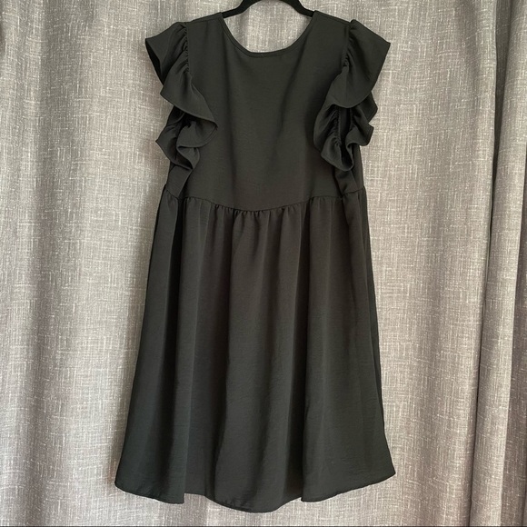 New Boutique Black Ruffle Sleeve Dress - Picture 9 of 9
